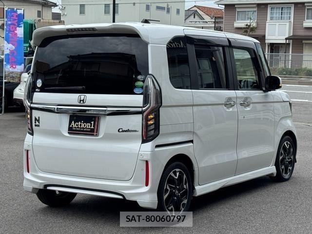 Honda N BOX CUSTOM 2019-01 8781337-5