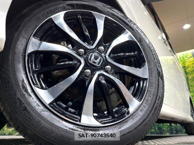 Honda N BOX CUSTOM 2018-01 8781325-12