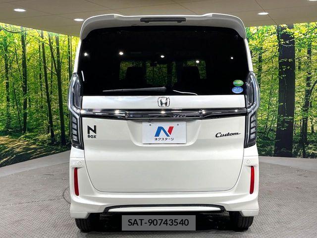 Honda N BOX CUSTOM 2018-01 8781325-14