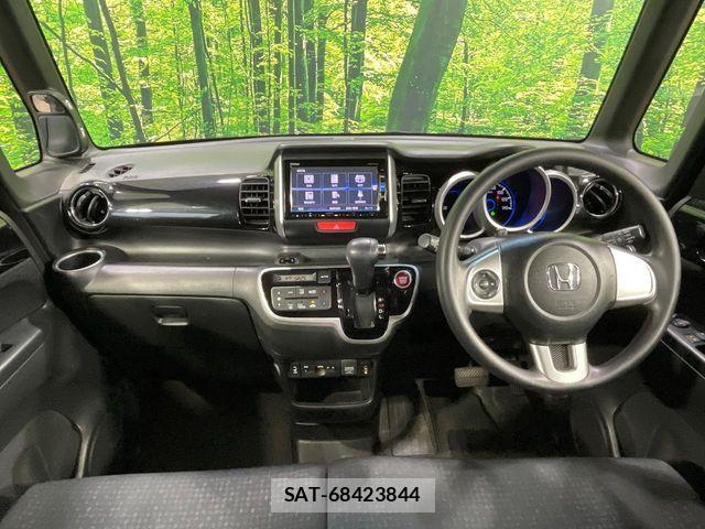 Honda N BOX CUSTOM 2017-03 8781349-1