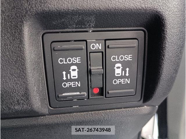 Honda N BOX CUSTOM 2023-10 8781335-22