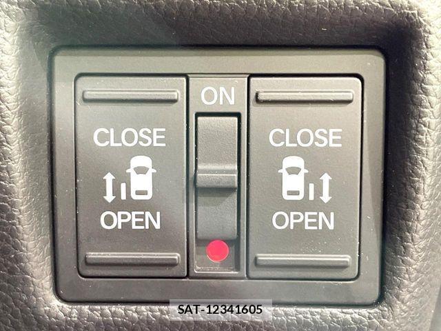 Honda N BOX CUSTOM 2023-09 8796873-5