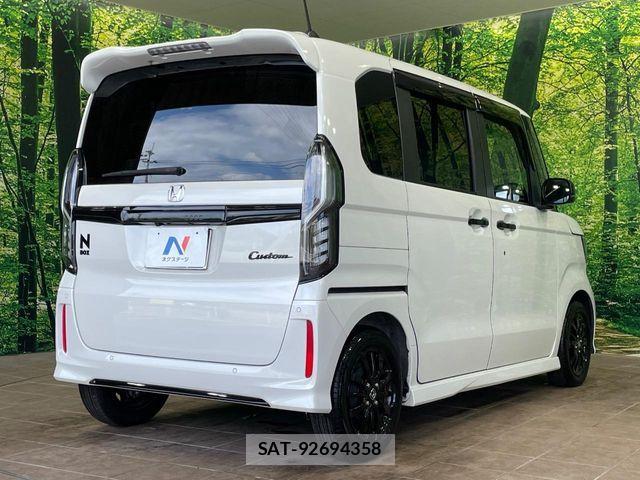 Honda N BOX CUSTOM 2023-11 8796860-16