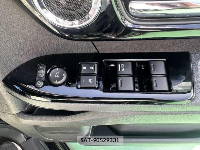 Honda N BOX CUSTOM 2022-01 8796871-14