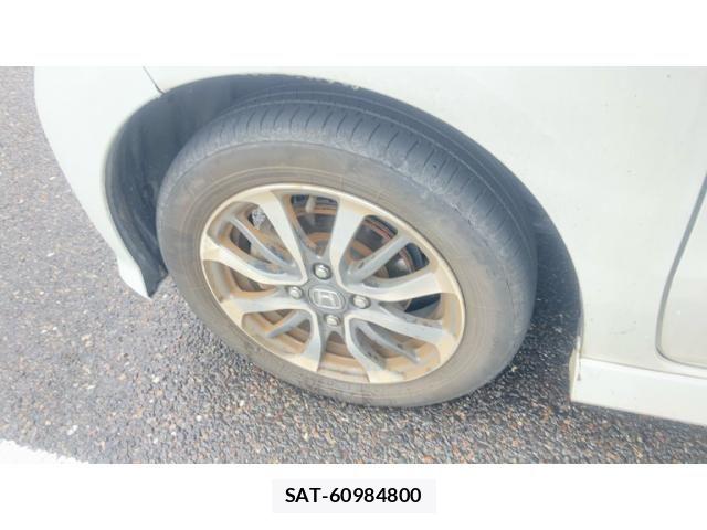 Honda N BOX CUSTOM 2022-04 8796896-12