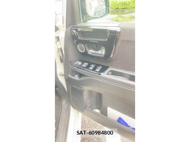 Honda N BOX CUSTOM 2022-04 8796896-17