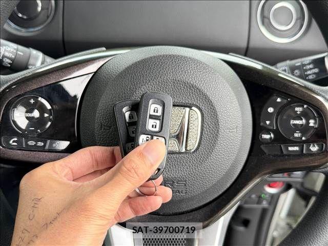 Honda N BOX CUSTOM 2017-09 8796903-17