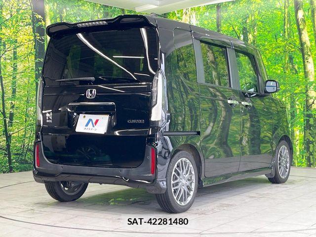 Honda N BOX CUSTOM 2023-10 8796857-16
