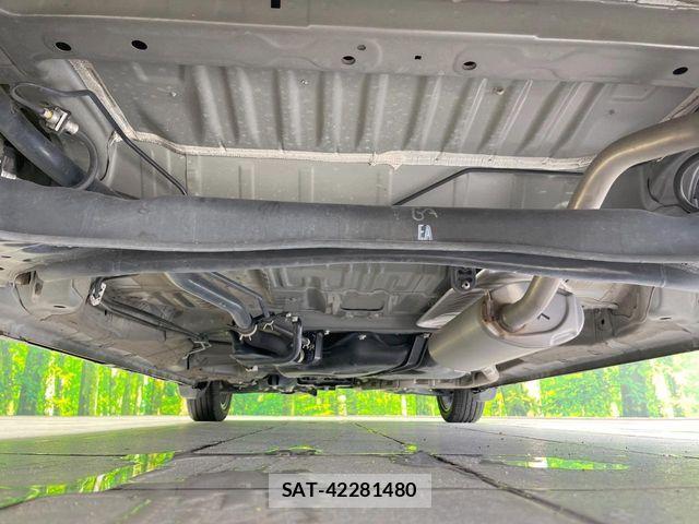 Honda N BOX CUSTOM 2023-10 8796857-18