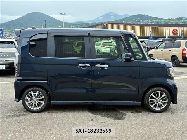 Honda N BOX CUSTOM 2021-09 8796877-9