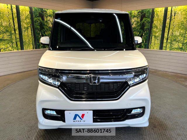 Honda N BOX CUSTOM 2018-02 8796883-13