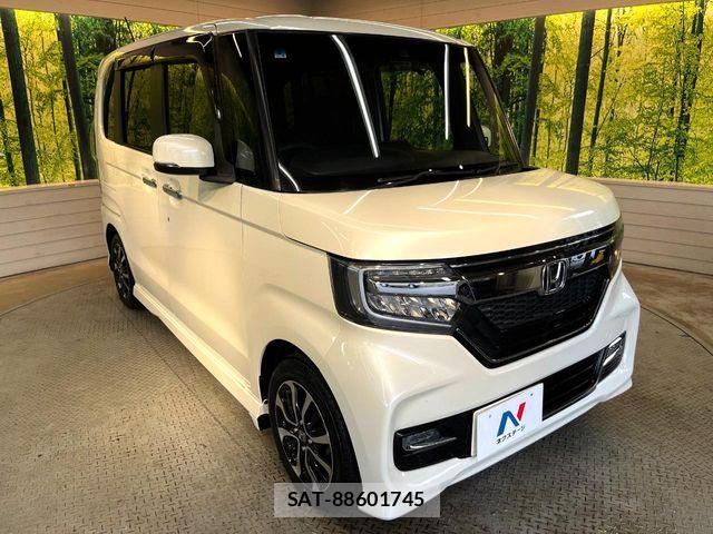 Honda N BOX CUSTOM 2018-02 8796883-15