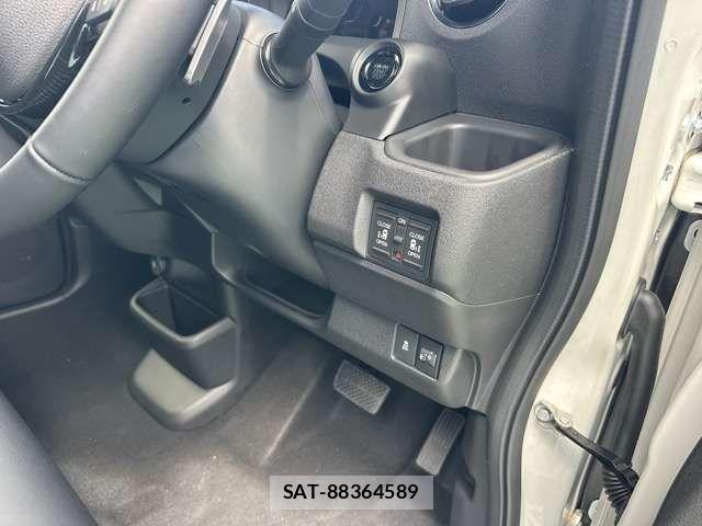 Honda N BOX CUSTOM 2026-07 8796853-16