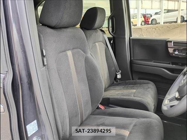 Honda N BOX CUSTOM 2017-11 8796889-11