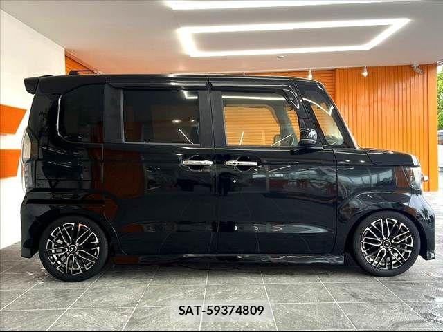 Honda N BOX CUSTOM 2018-09 8796891-10