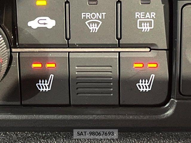 Honda N BOX CUSTOM 2024-02 8796862-4