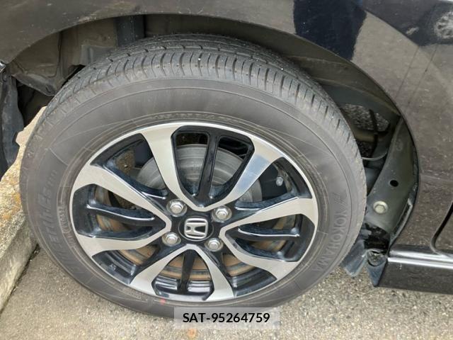Honda N BOX CUSTOM 2019-02 8796905-7