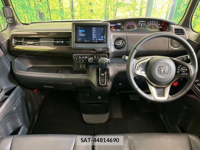 Honda N BOX CUSTOM 2019-10 8830714-1