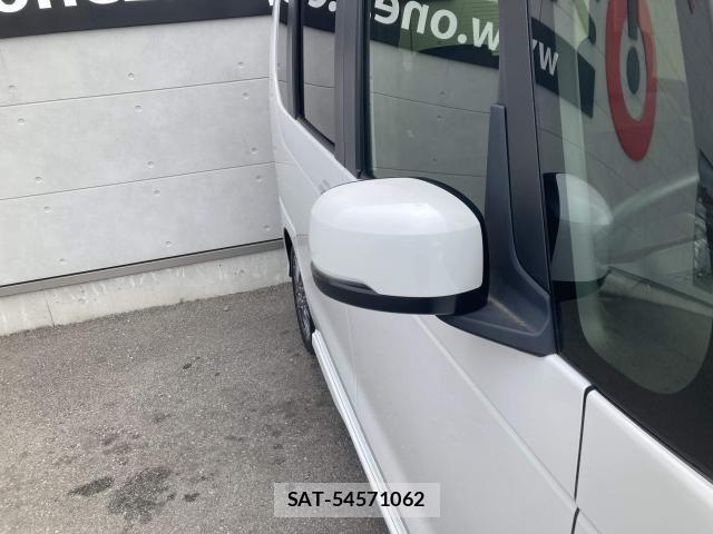 Honda N BOX CUSTOM 2024-01 8830697-10
