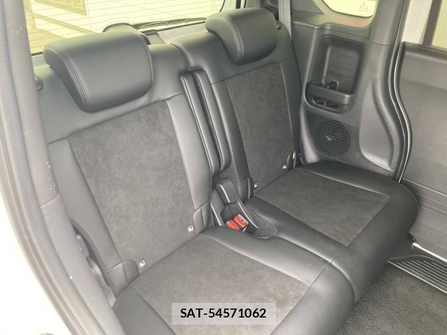 Honda N BOX CUSTOM 2024-01 8830697-19
