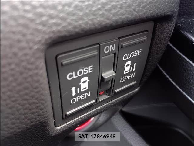 Honda N BOX CUSTOM 2022-11 8830728-11