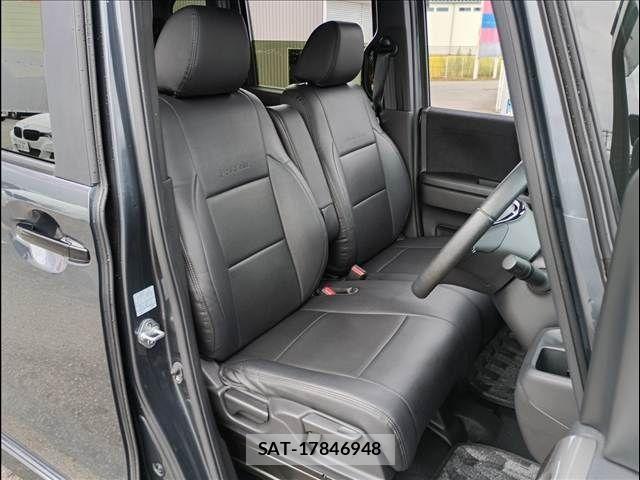 Honda N BOX CUSTOM 2022-11 8830728-13