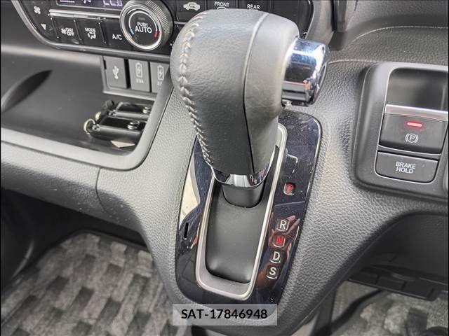 Honda N BOX CUSTOM 2022-11 8830728-7