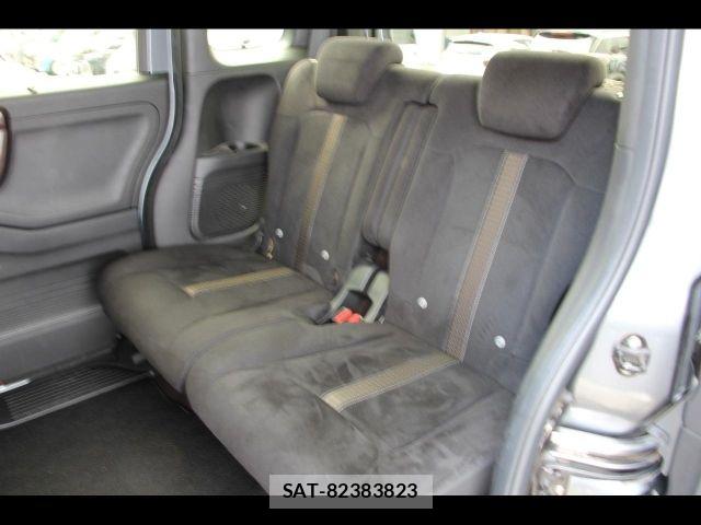 Honda N BOX CUSTOM 2019-11 8830732-11