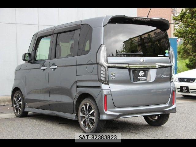 Honda N BOX CUSTOM 2019-11 8830732-17