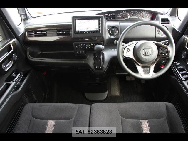 Honda N BOX CUSTOM 2019-11 8830732-1