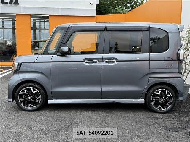 Honda N BOX CUSTOM 2018-05 8830731-10