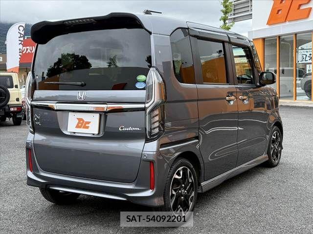 Honda N BOX CUSTOM 2018-05 8830731-14