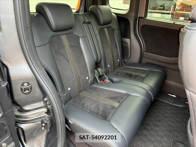 Honda N BOX CUSTOM 2018-05 8830731-19