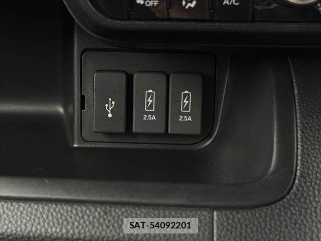 Honda N BOX CUSTOM 2018-05 8830731-26