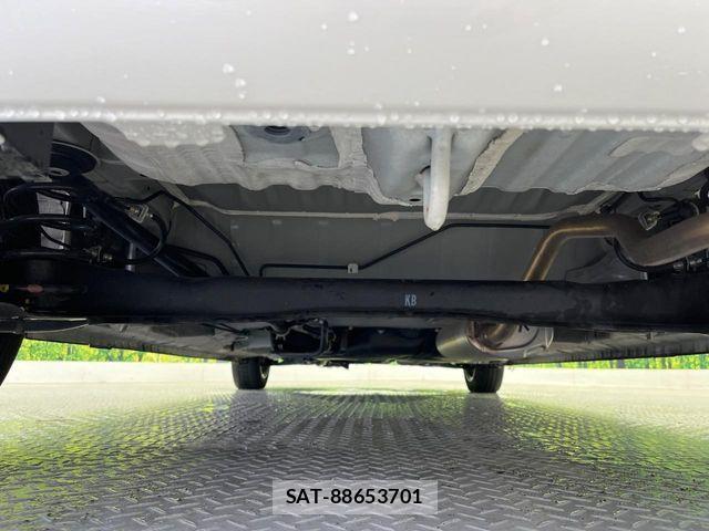 Honda N BOX CUSTOM 2023-10 8830706-19