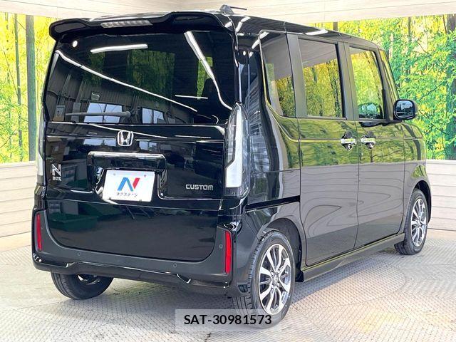 Honda N BOX CUSTOM 2025-08 8830682-16