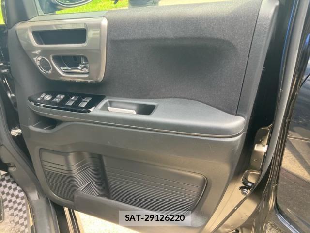 Honda N BOX CUSTOM 2022-02 8830725-13