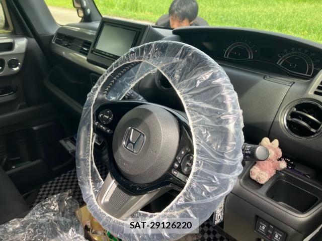 Honda N BOX CUSTOM 2022-02 8830725-15