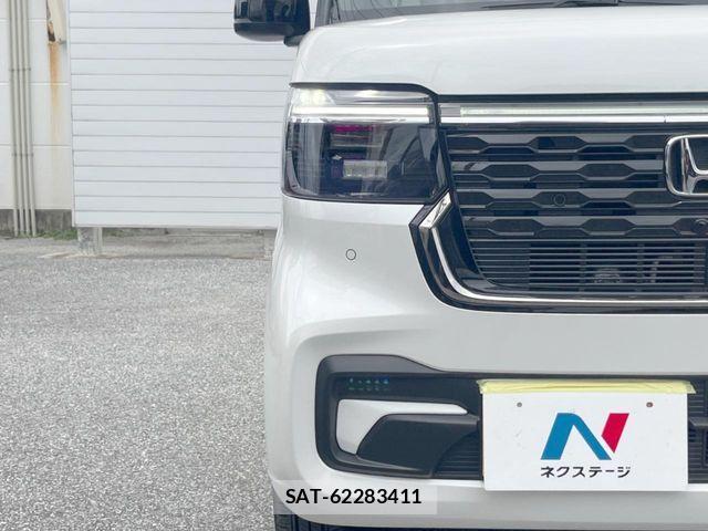 Honda N BOX CUSTOM 2023-10 8830691-12