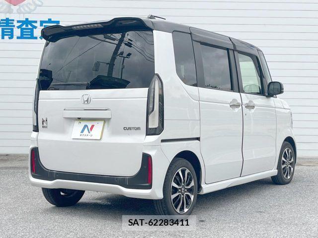 Honda N BOX CUSTOM 2023-10 8830691-17