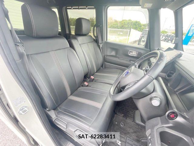 Honda N BOX CUSTOM 2023-10 8830691-8