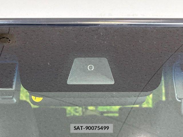 Honda N BOX CUSTOM 2021-01 8830721-2