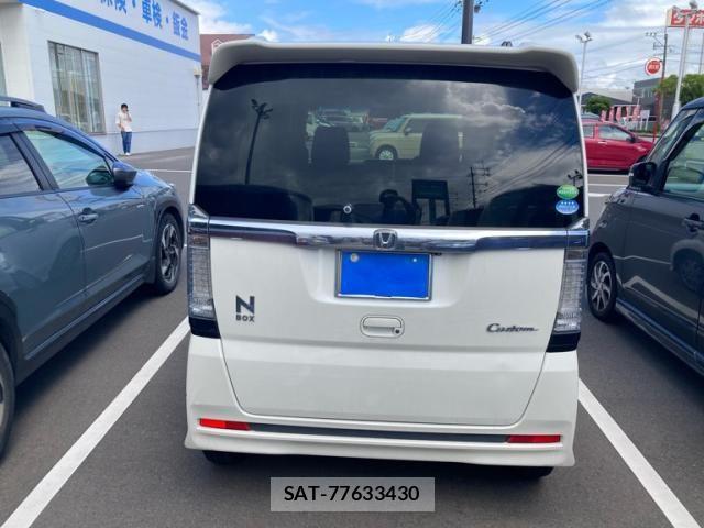 Honda N BOX CUSTOM 2016-02 8830757-4