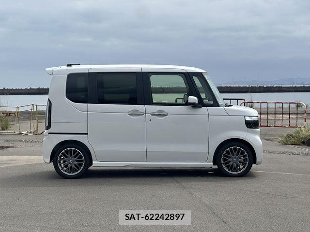 Honda N BOX CUSTOM 2026-05 8830672-18
