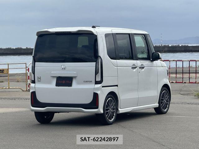 Honda N BOX CUSTOM 2026-05 8830672-2