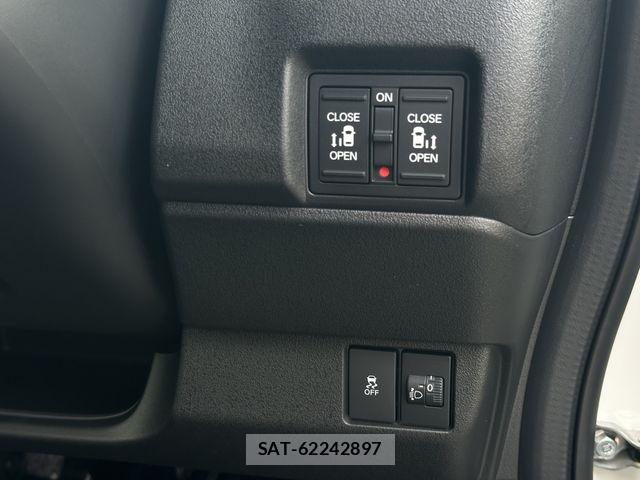 Honda N BOX CUSTOM 2026-05 8830672-3