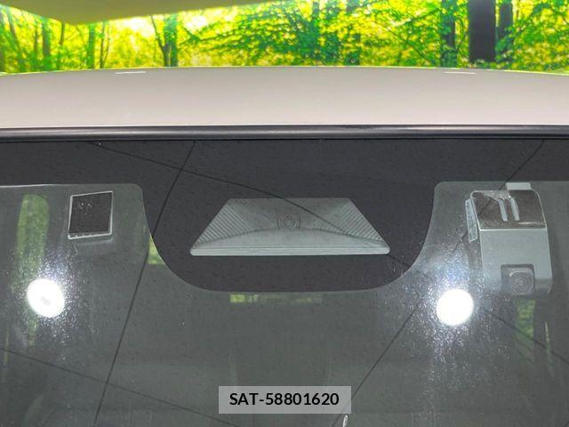 Honda N BOX CUSTOM 2023-10 8850084-2