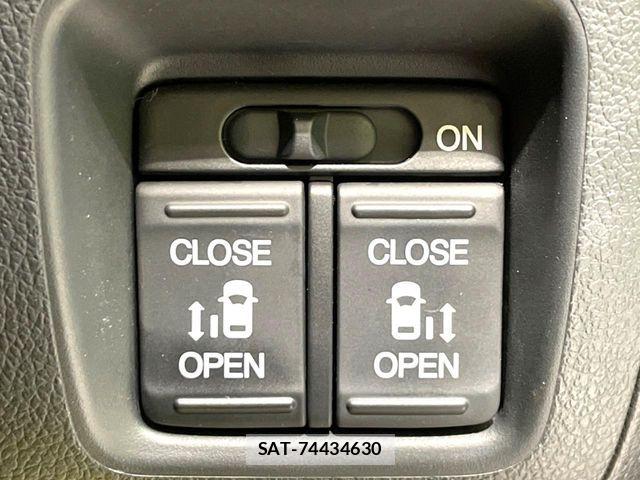 Honda N BOX CUSTOM 2017-01 8849649-6