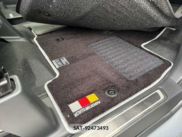 Honda N BOX CUSTOM 2024-01 8850092-19