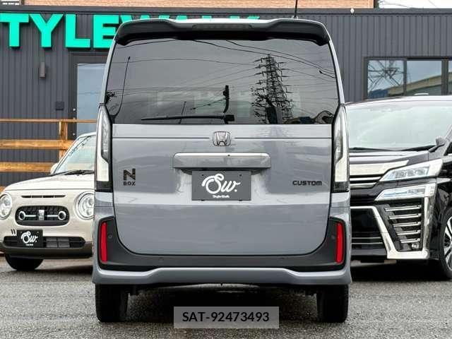 Honda N BOX CUSTOM 2024-01 8850092-5